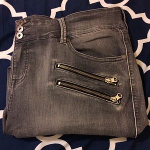 NWOT Torrid Multi-Zip Jegging - Grey Wash Size 20R